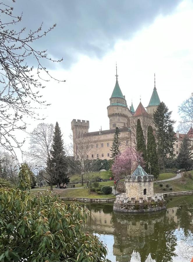 Apartman S Vyhliadkou Bojnice Exteriör bild
